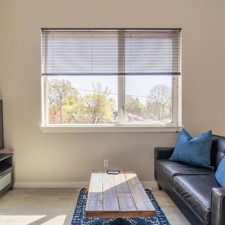 Sunny Studio Apartment - Food Carts, Coffee & Bars Portland Eksteriør billede