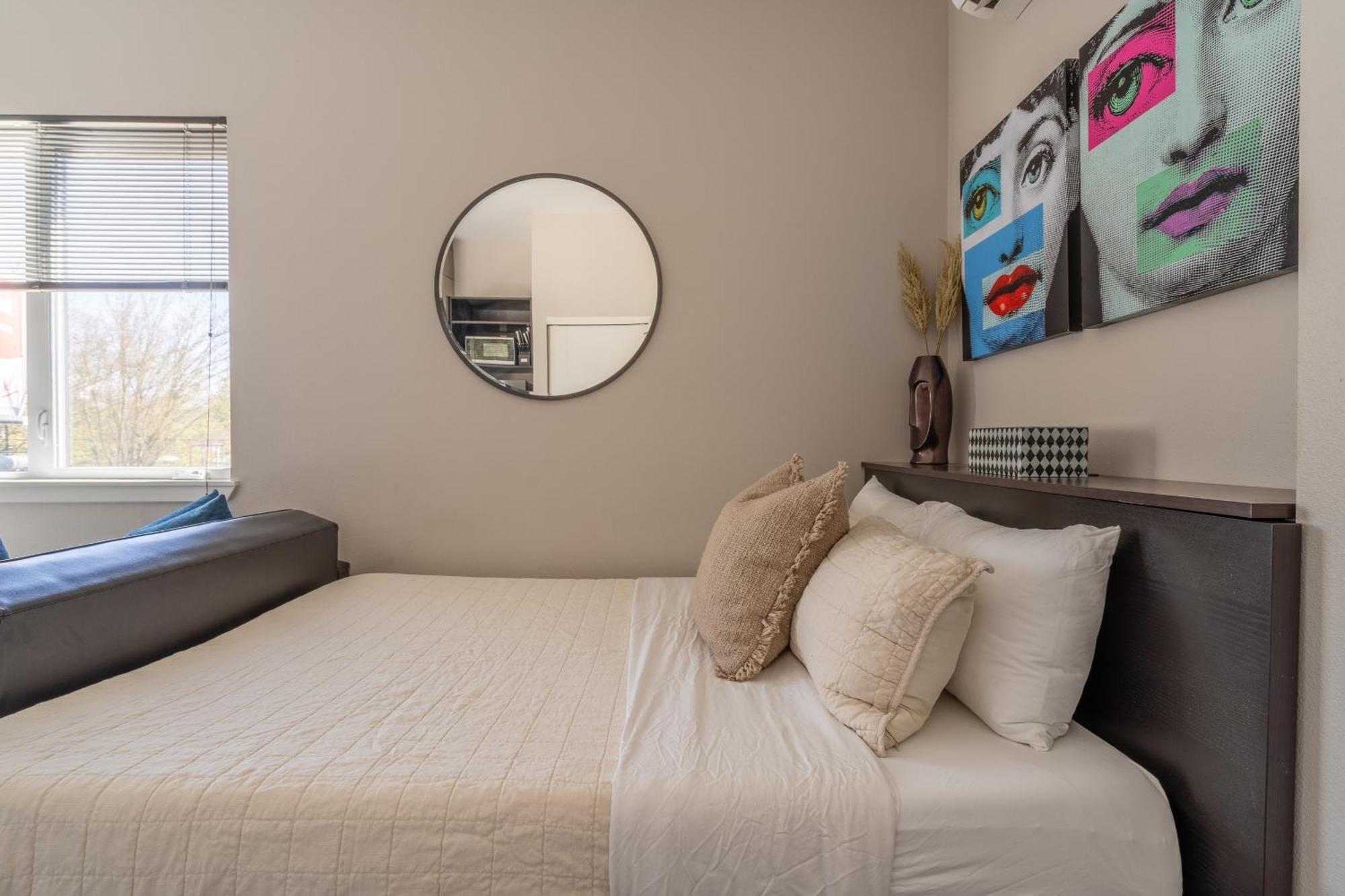 Sunny Studio Apartment - Food Carts, Coffee & Bars Portland Eksteriør billede